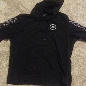 American eagle standard fit black sweatshirt